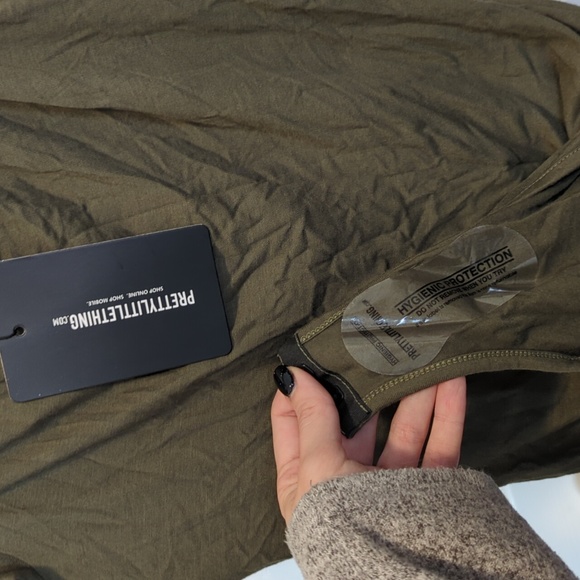 NWT size 6 PrettyLittleThing bodysuit - Picture 2 of 4